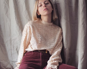 70s cream lace blouse / beige embroidered blouse / vintage transparent back button blouse / romantic blouse / lace button down / M