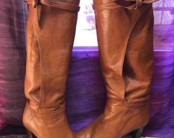 Vintage cogac leather wrap and tie sz 7Narrow boots, stacked heel British tan color wrap tie high leather boots, sz 7N rust leather boots