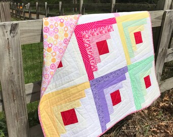 Log Cabin quilt, baby quilt, lap quilt