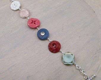 Vintage Button Bracelet, B92
