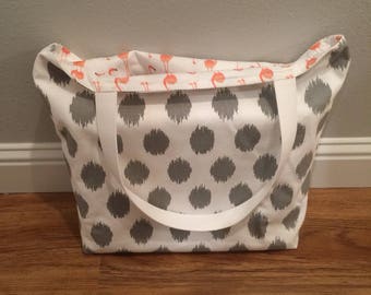 Gray Dot and Flamingo Lined Beach Bag
