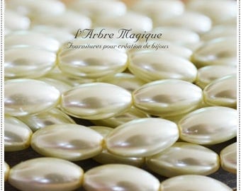 Off white oval pearl beads x 10