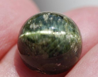 Cat's Eye Green Tourmaline Cabochon, Round, 13mm diameter, 13ct, Brazil