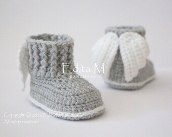 Crochet baby booties, unisex baby shoes, boots, angel wings, 0-3, 3-6, 6-9 months, white,gray, grey, photo prop, gift idea, baby shower gift