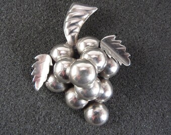 Vintage Mexican Sterling Grape Brooch Signed Made in Mexico