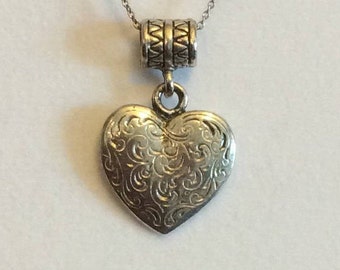 FREE SHIPPING Pendant, Hammered Pendant, heart shaped Pendant, vintage