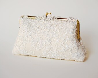 Ivory Capri Clutch / Vintage inspired / Elegant wedding clutch / Wedding Clutch / Bridal Purse / Lace Clutch