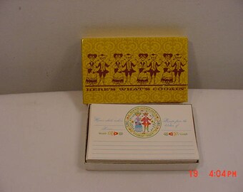 30 Vintage Recipes From The Kitchen Of --- Recipe Cards In Original Box 17 - 1228