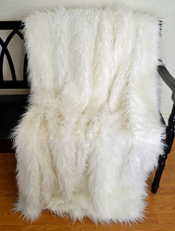Items similar to Faux Fur White Blanket Throw, White Curly Lama Faux