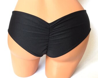 Black Cheeky Bikini Scrunch Bottom // Ruched Bottom Brazilian Bikini // Seamless Bikini