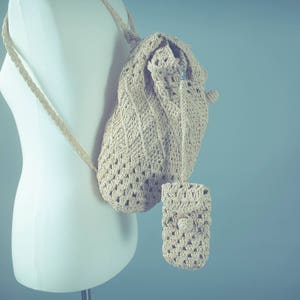 Vintage Straw Backpack with Phone Case