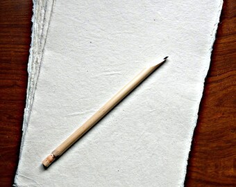 Frangée bord papier, papier fait main, format A4, couleur ivoire, papier d’Art, 100 % fibres végétales