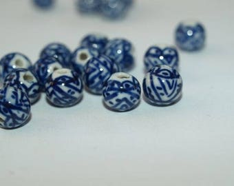 LOT of 4 Vintage hand Painted Blue White Porcelain Chinese Abstract Round 8mm