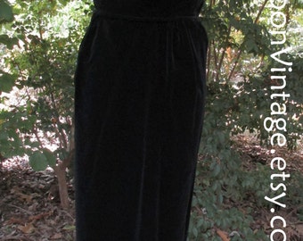 BLACK VELVET MAXI Dress, 60s Vintage evening gown, long sleeveless dress, Boho Gothic, Mad Men, holiday party witch Stevie Nicks, minimalist