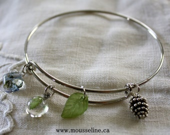 Forest wire bracelet, charm bracelet, nature charm bracelet, forget-me-not bracelet, pine cone and leaf bracelet, botanical bracelet