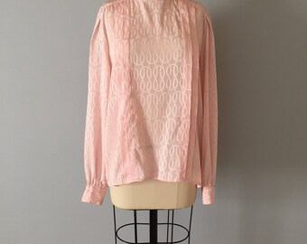 tea rose pink poet blouse | 1980s loop knot print blouse | pleated poet top