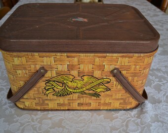 Tin Picnic Basket-Metal handled basket-Chenco Picnic Basket-Made in USA-Americana-Primitive decor-knitting basket-magazine storage-Farmhouse