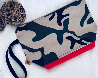 Maddy Wristlet | Camo + Black Canvas (Project Bag/ Makeup Bag)