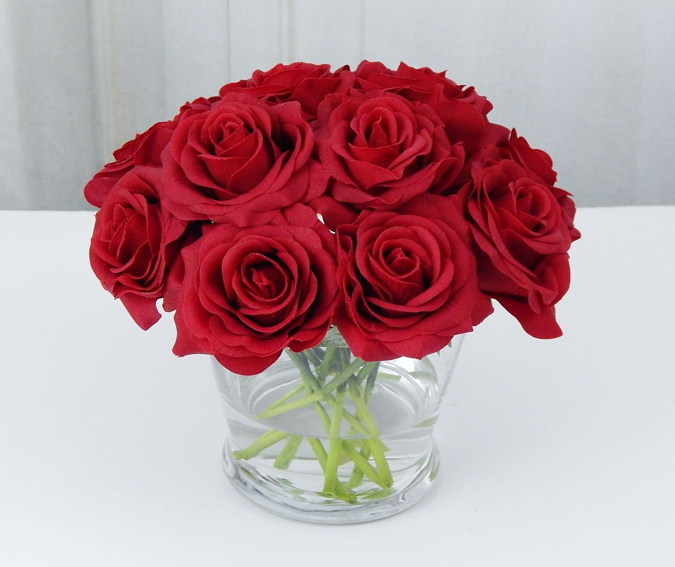 12 red rose/roses glass vase faux water