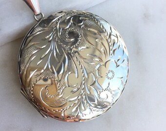 Vintage Sterling Silver Large Round Locket Pendant Necklace