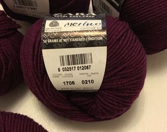 Zara 100% Wool Yarn 5 X 50gm balls