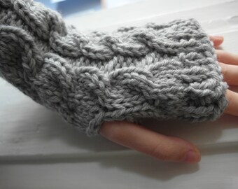 cable knit FINGERLESS MITTENS / gloves / wool