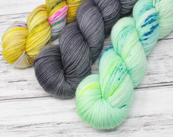 No. 7 Kit, DK yarn, hand dyed yarn, indie dyed yarn, hand painted, hand dyed yarn, wool yarn, HKNT, tonal yarn, yarn kit