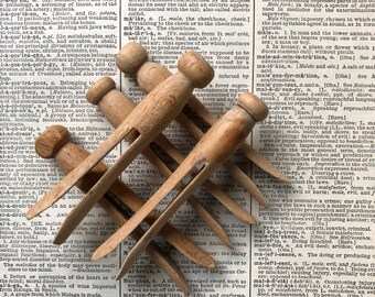 Vintage Round Clothes Pins ~ Set of 10