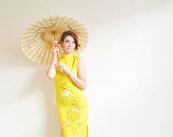 YELLOW sequin floral cheongsam dress . vintage far east fantasy china gown .extra small.xs