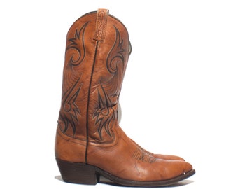 10 B | 1970's Dan Post Cowboy Boots Men's Caramel Leather Cowboy Boots (narrow width)