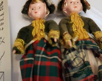 Finger Tap Dancing Dolls - vintage 1950's