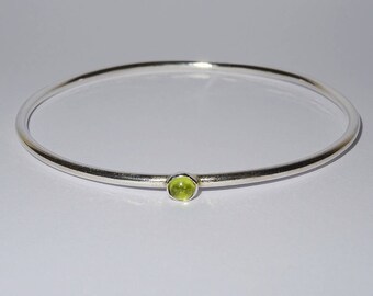 Silver Bangle with Peridot Stone