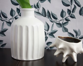 Modern Ceramic Vase - Flower Vase - - White Ceramic Vase - Pottery Vase - Ceramic Flower Pot - Pottery Gift - Wedding Gift - Home Decor