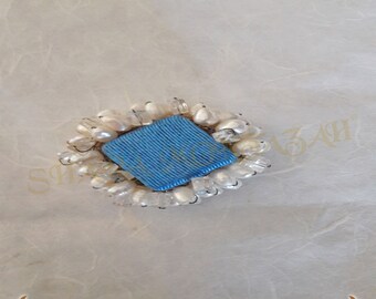 Shara-brooch Silk, 925 sterling silver, topaz and freshwater pearls