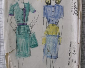 1940s Suit - 32" Bust - McCall 5662 - Vintage Sewing Pattern