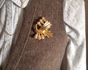 vintage brooch, faux pearl costume jewelry