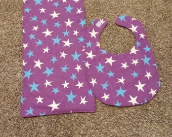 Star bib and burp cloth set.