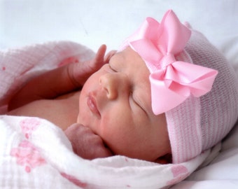 NEWBORN GIRL HAT, newborn hospital hat with bow, newborn girl hat, hospital newborn hat, newborn hat, infant hat, baby hat, baby bow