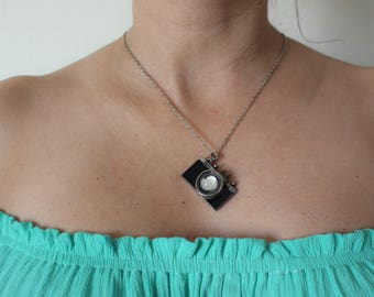 Camera pendant & necklace.
