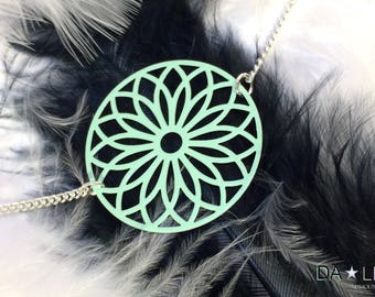 Necklace "Rosace", minty Green