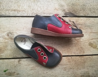 Deadstock vintage kids shoes toddler leather lace shoes 60s 70s