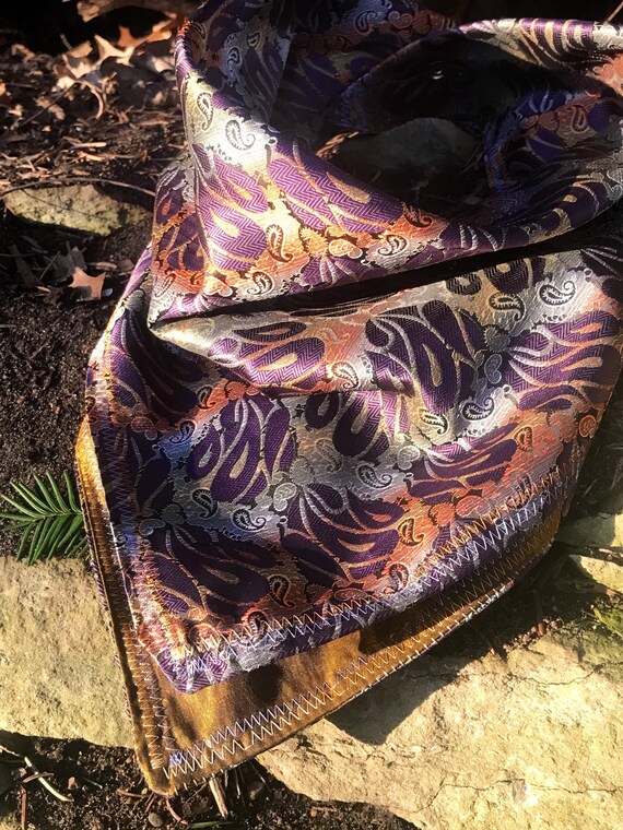 NEW DESIGN-Ready To Ship-Deluxe Silky Paisley Print Bandana-Light Shifting Fabric Liner in Gold-Unisex Snapback Bandana Scarf