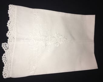 Dainty Vintage Tea Towel