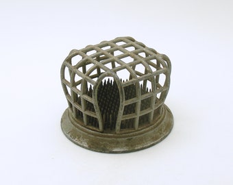 Vintage Needlesharp Flower Frog Holder