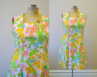 1950s Swirl Floral Print Wrap Dress