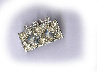 vintage rhinestone clasp ART DECO four strand rhodium plated silvertone rhinestone clasp double diamonds antique clasp BRIDAL finding