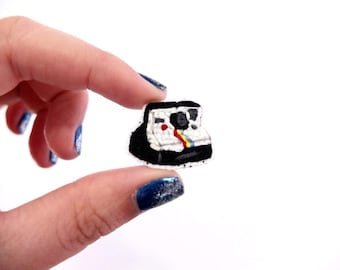 Polaroid camera pin, vintage camera collar pin, cross stitch pin, gifts for film photographers, gifts for camera lovers, photographers