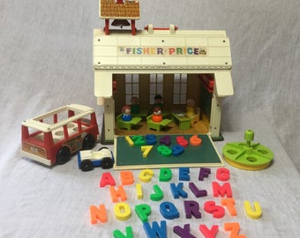 Fisher Price Little People #923 Play Family School