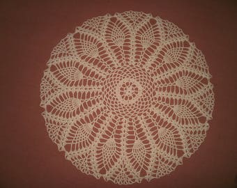 N63 DOILY crocheted in cotton