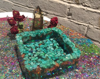 Crystals and resin ash tray